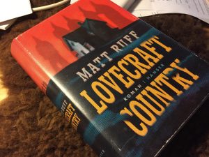 Matt Ruff, Lovecraft Country. Ich empfehls gern weiter.