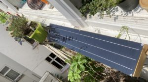 Fensterkraftwerk, schmales Solarpanel, Custom Montage